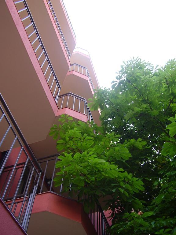 Terra Guest House Ravda Exterior photo